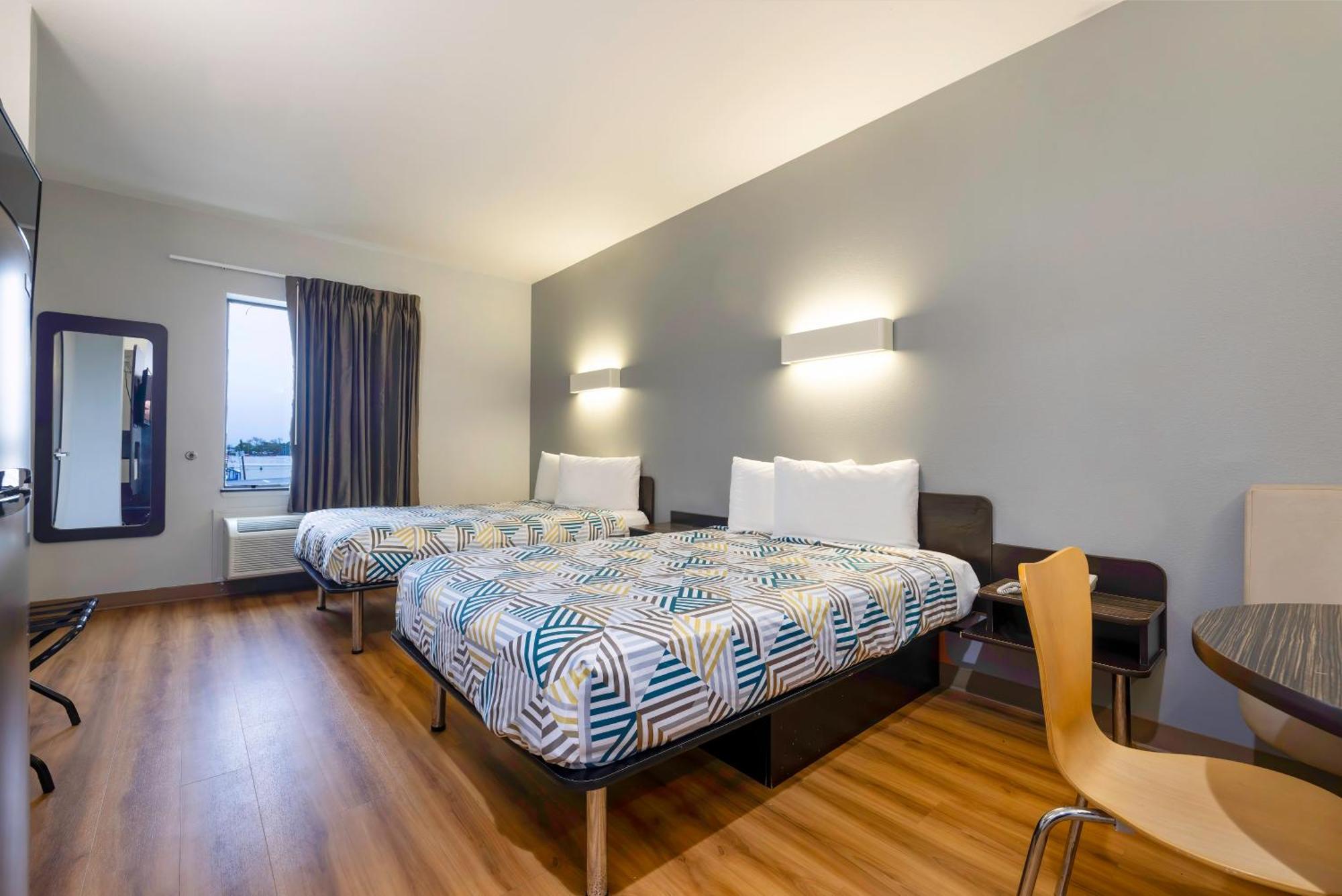 Motel 6 Texas City I-45 Экстерьер фото