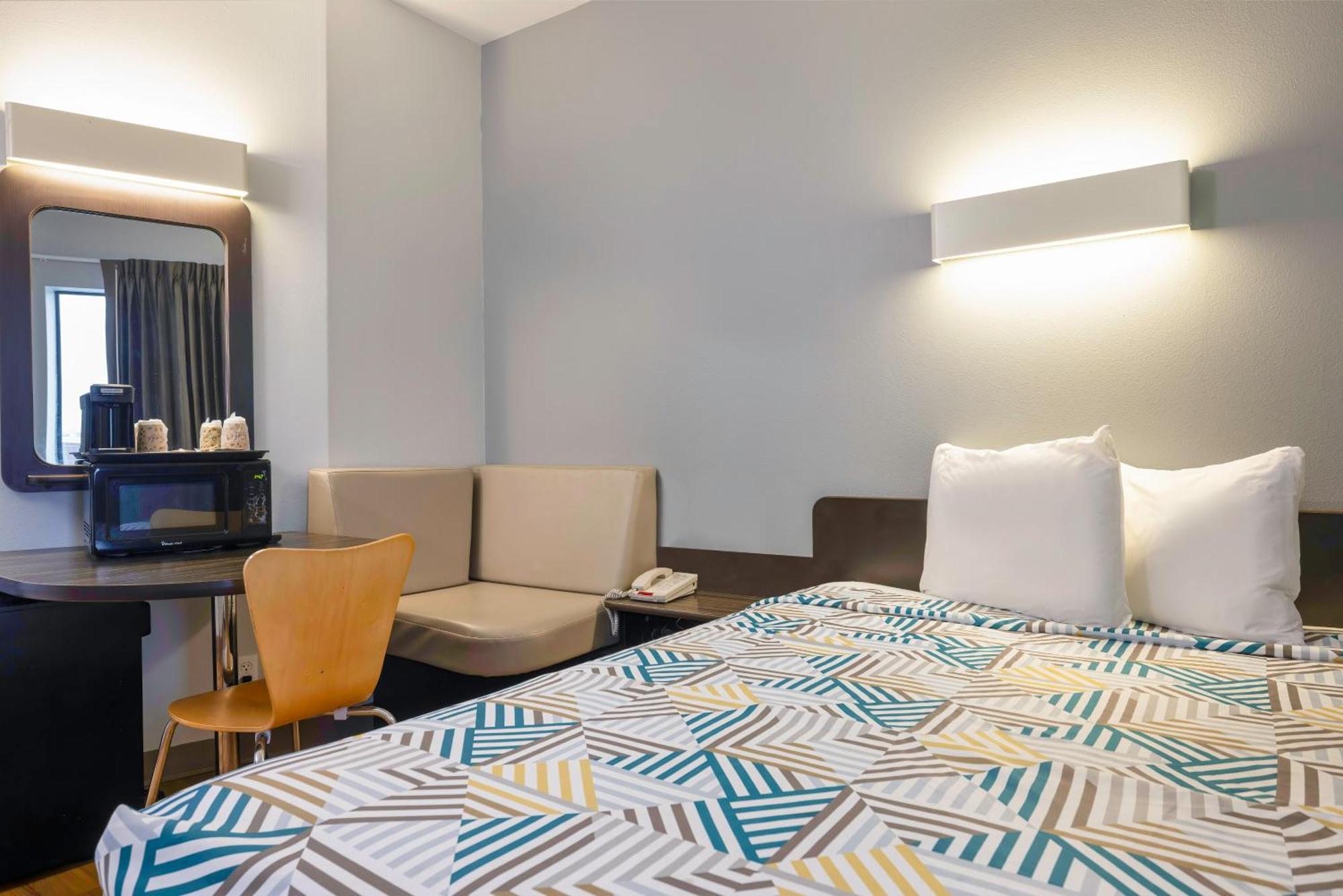 Motel 6 Texas City I-45 Экстерьер фото