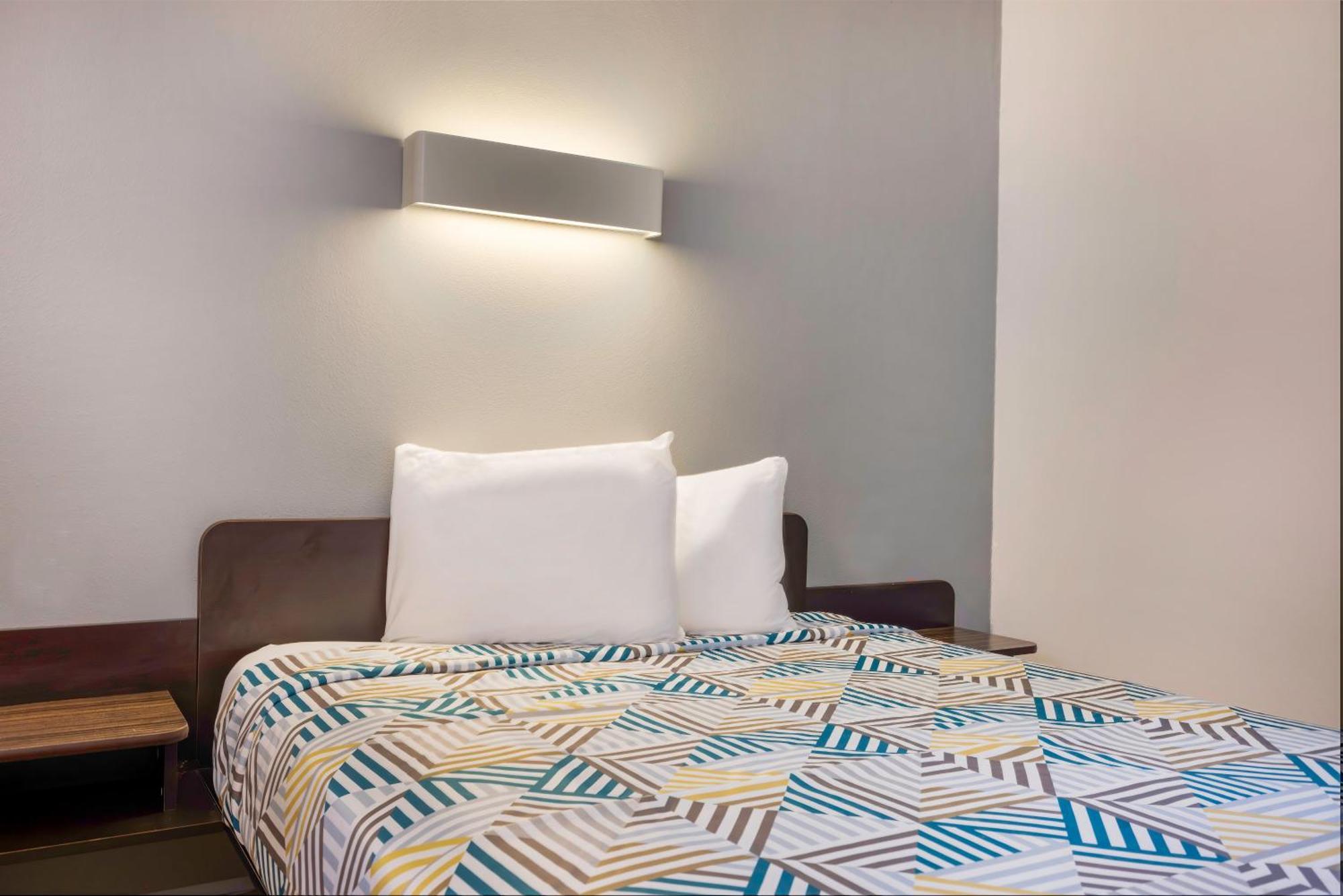 Motel 6 Texas City I-45 Экстерьер фото